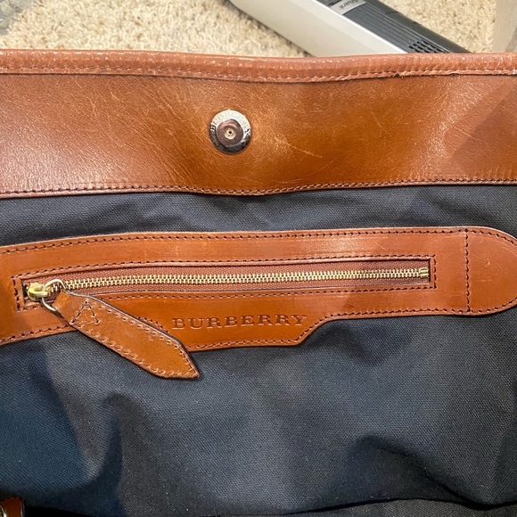 Burberry Canterbury Tote- Overall in good condition with minor scuffs. - Picture 6 of 8